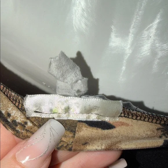 Floral Keyhole Women's Top 2X - Picture 6 of 7